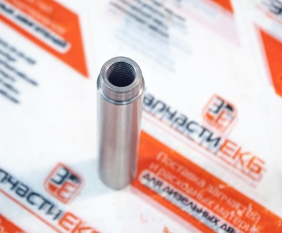 4923471 Направляющая втулка клапана GUIDE VALVE STEM Cummins M11, QSM Взаимозаменяемые номера: 3070212, 3073511, 3073512, 3328786